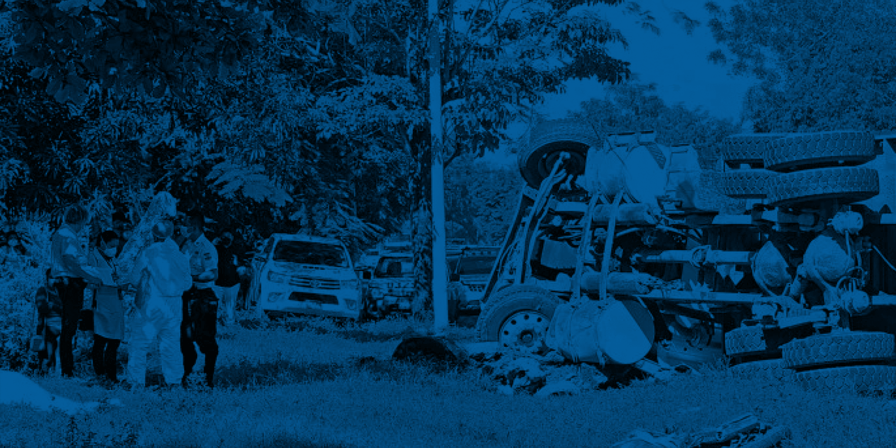 Camión pierde los frenos y arrolla a motociclista