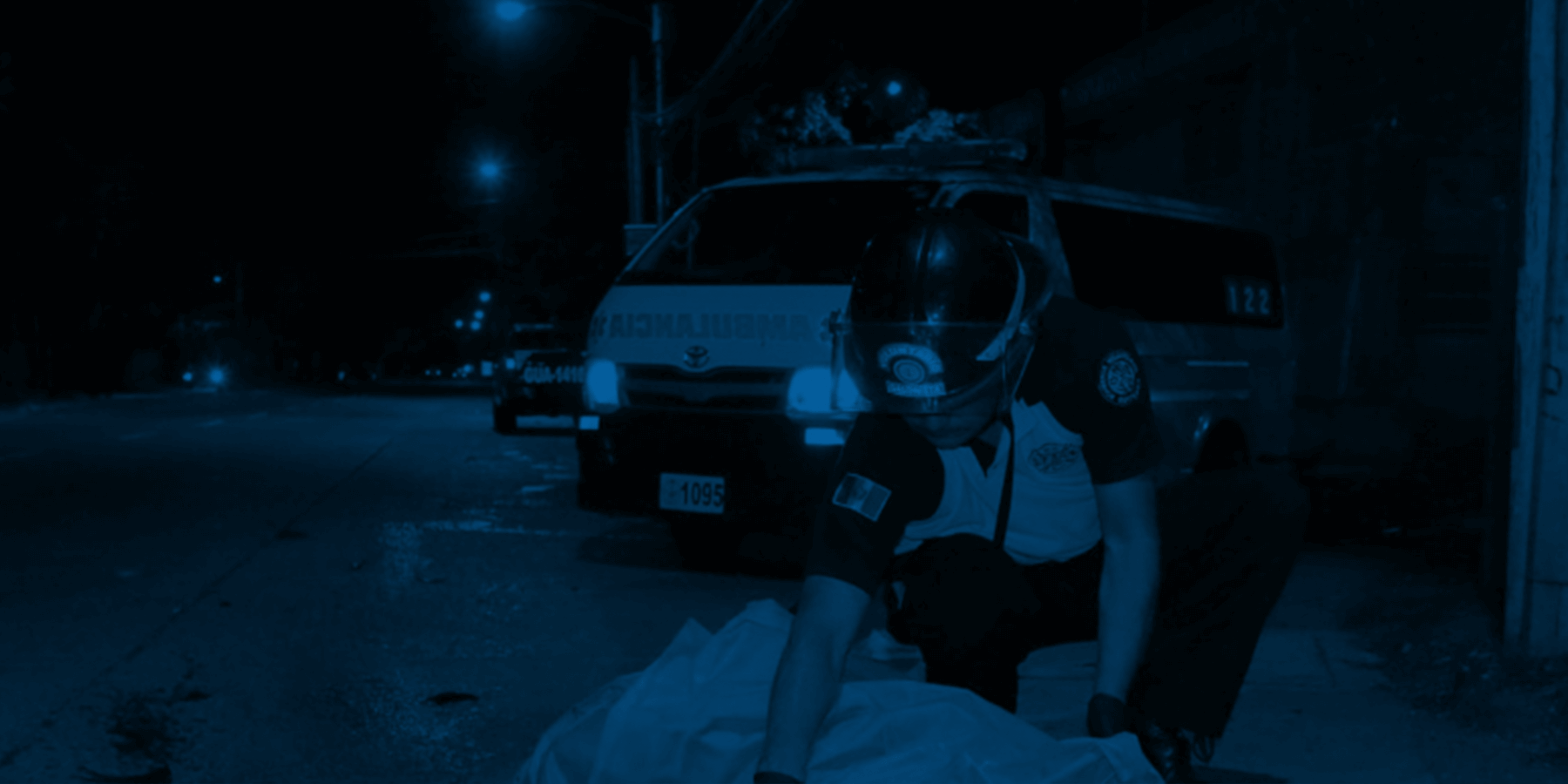 Vehículo particular se estrella contra rastra que estaba detenida por desperfectos mecánicos