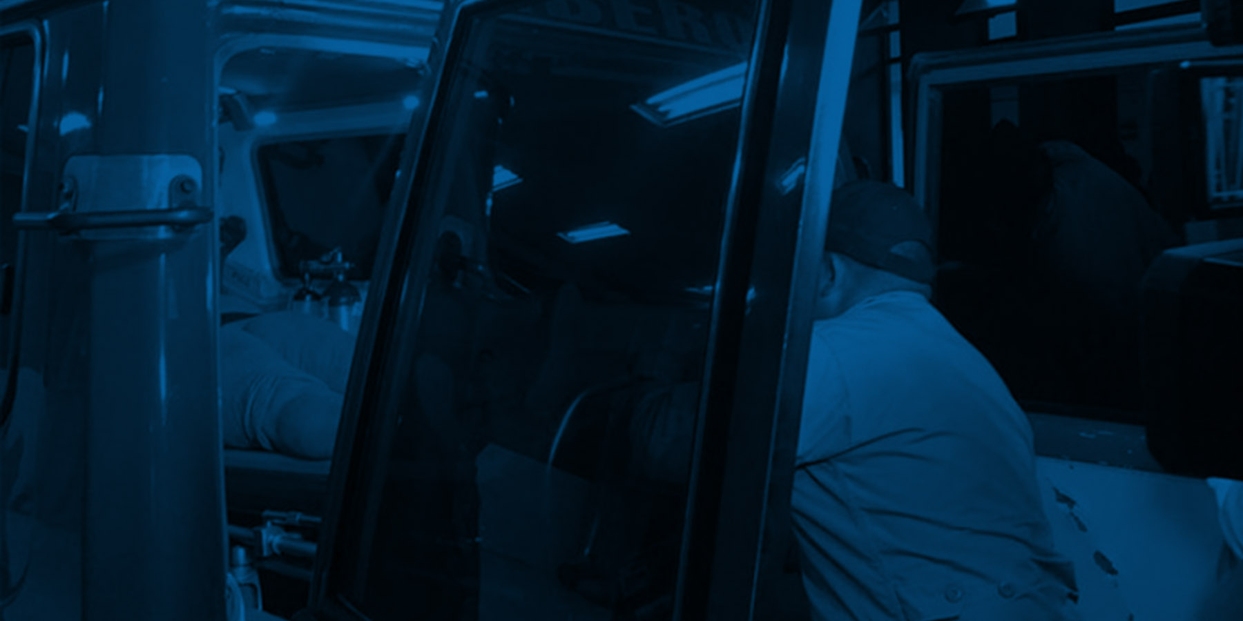 Accidente por desperfecto mecánico deja varias personas heridas