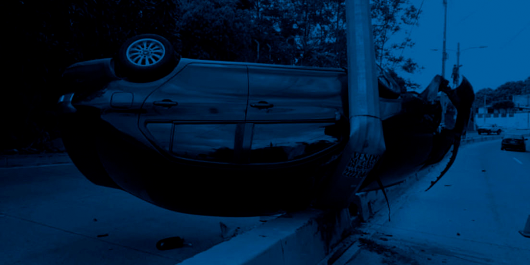 Conductor se accidenta debido a desperfecto mecánico de su vehículo