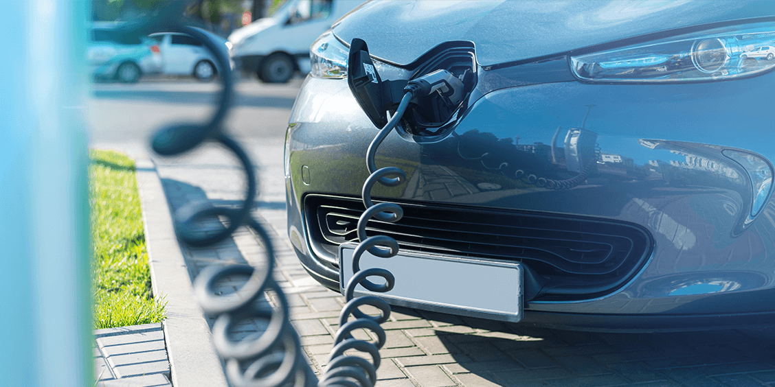 Contaminación de baterías de carros eléctricos usadas