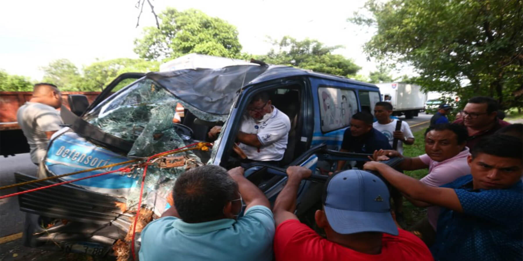 Cuatro personas lesionadas en accidente en la carretera a Comalapa