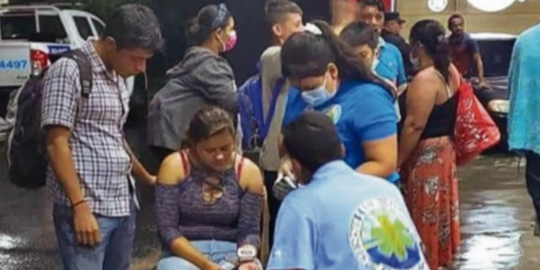 Autobús con desperfectos en la manguera de combustible